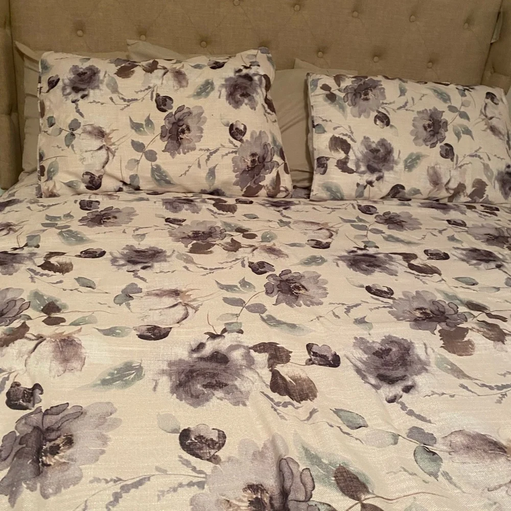 Sherry Kline Queen Floral Comforter Set